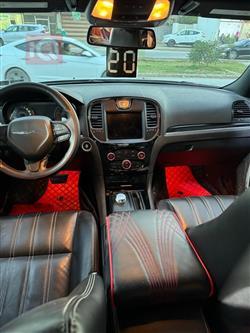 کرایسلەر 300